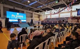 Kağıthane’de camiye giden çocuklara bin bisiklet hediye edildi