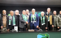 Kocaelispor, Mustafa Gürsel ile sözleşme imzaladı