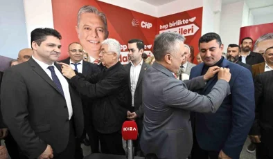 Antalya’da İYİ Parti Üyeleri CHP’ye Katıldı