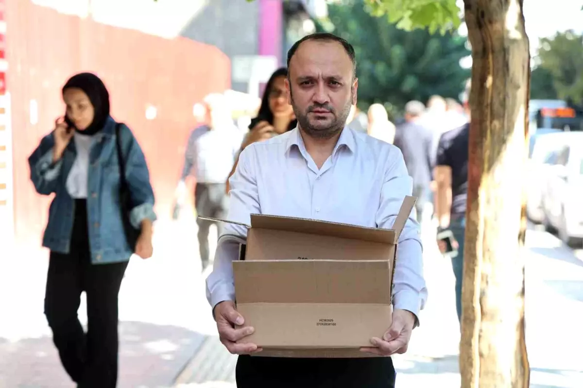 Ramazan Öner’in ‘Türkiye Kitaplaşıyor’ Projesi