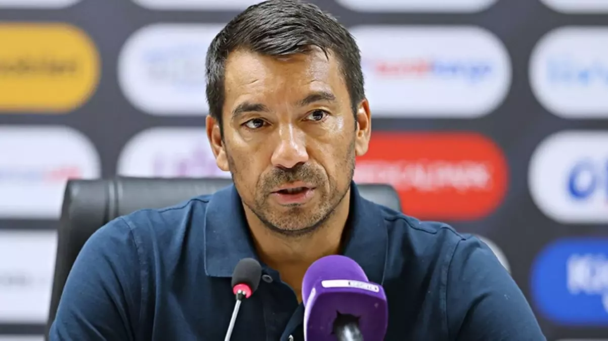 Beşiktaş’ta Giovanni van Bronckhorst ile yollar ayrılabilir